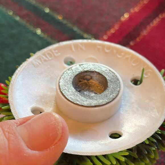 Vintage Hong Kong snowman greenery in glass - Picture 6 of 6